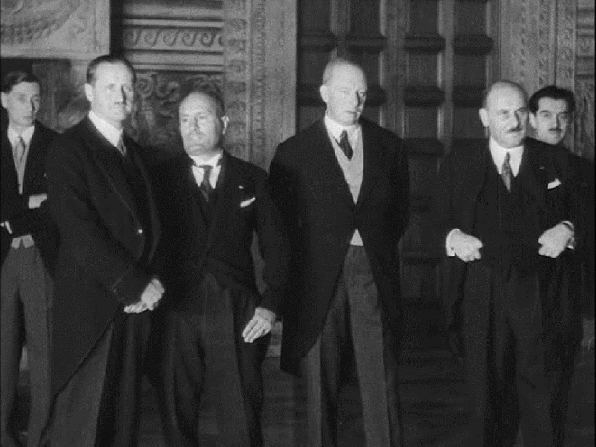 Договор 4 держав. Пакт четырех 1933. 1933 - Великобритания, Франция, Италия - пакт четырех. Пакт 4 держав 1933.