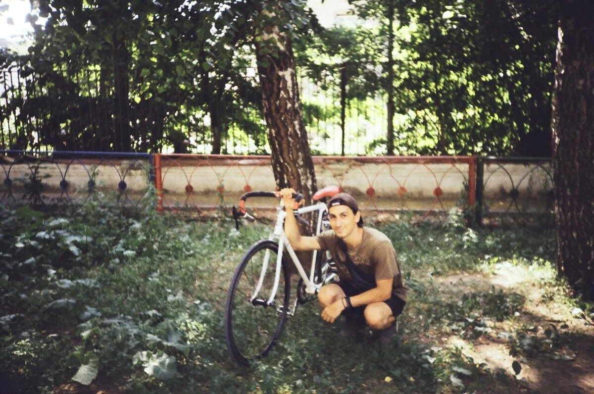 Ещё даже не представляю, сколько всего меня ждёт с этим велосипедом, возни имею ввиду. ХВЗ Старт-Шоссе 76г. из того самого знаменитого "белого карбона", как заметил один человек) 