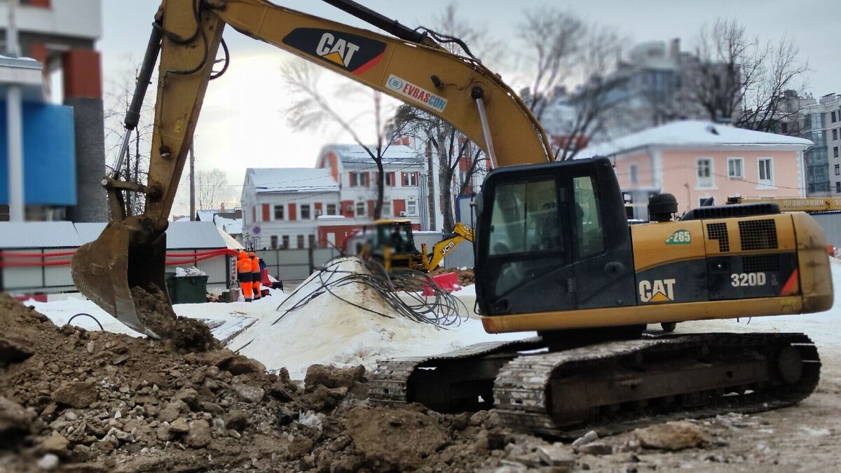     Деревья и кустарники убрали на улице Родионова в Нижнем Новгороде в ходе строительства новой станции метро «Площадь Сенная». Ситуацию NewsNN прокомментировали в пресс-службе ГК «Моспроект-3».
