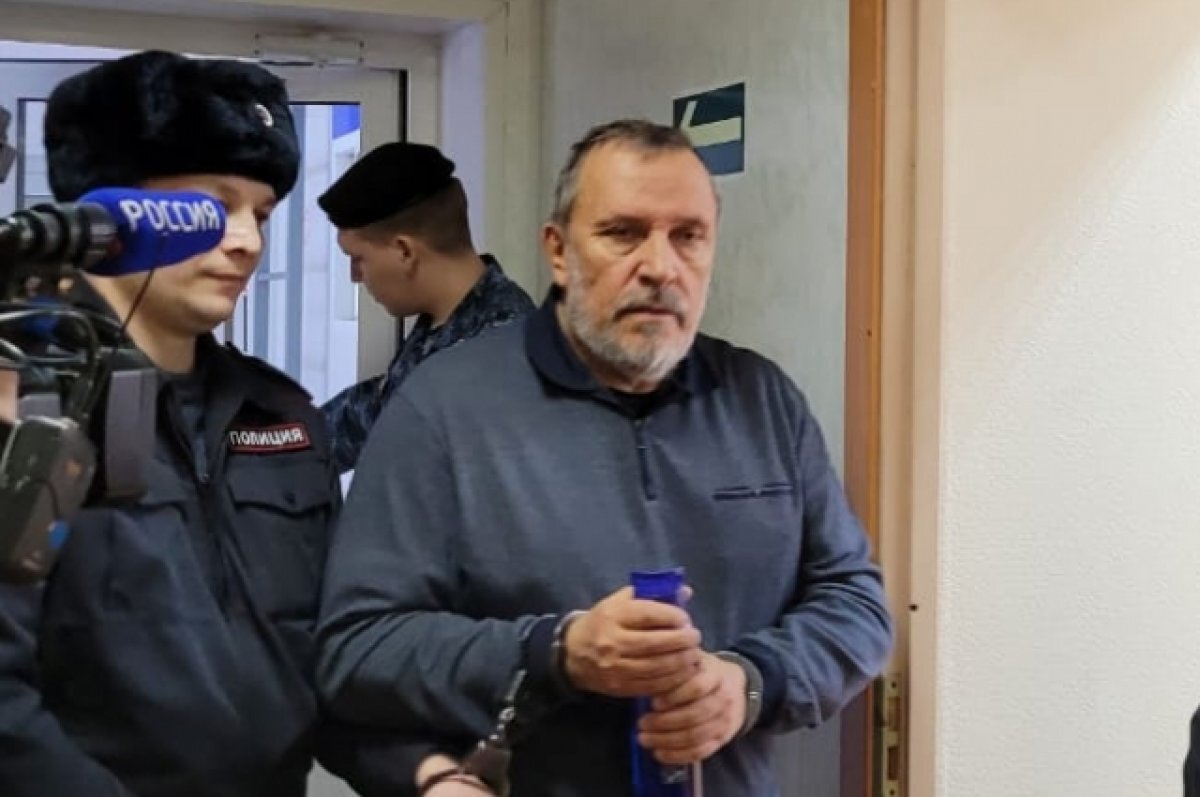    Экс-директору театра «Красный факел» Кулябину продлили домашний арест