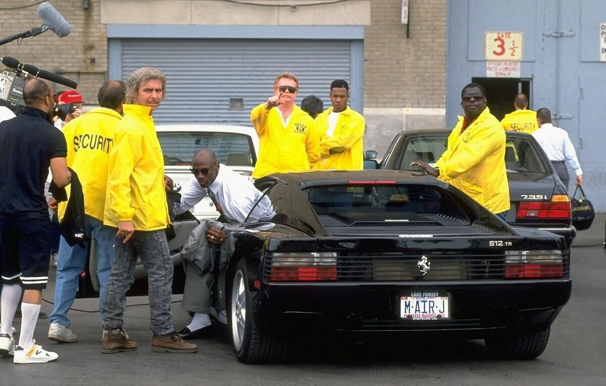      Ferrari 512TR, принадлежащий Майклу Джордану