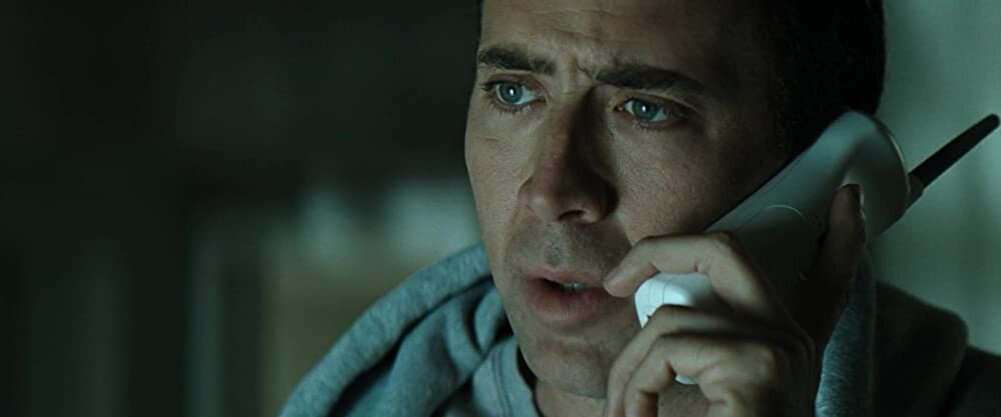 Кадр из фильма Matchstick Men. Режиссер: Ридли Скотт. Оператор: Джон Мэтисон. Производство: HorsePower Entertainment, ImageMovers, LivePlanet, Rickshaw Productions, Scott Free Productions, Warner Bros. Pictures. Показ в России: Каро-Премьер