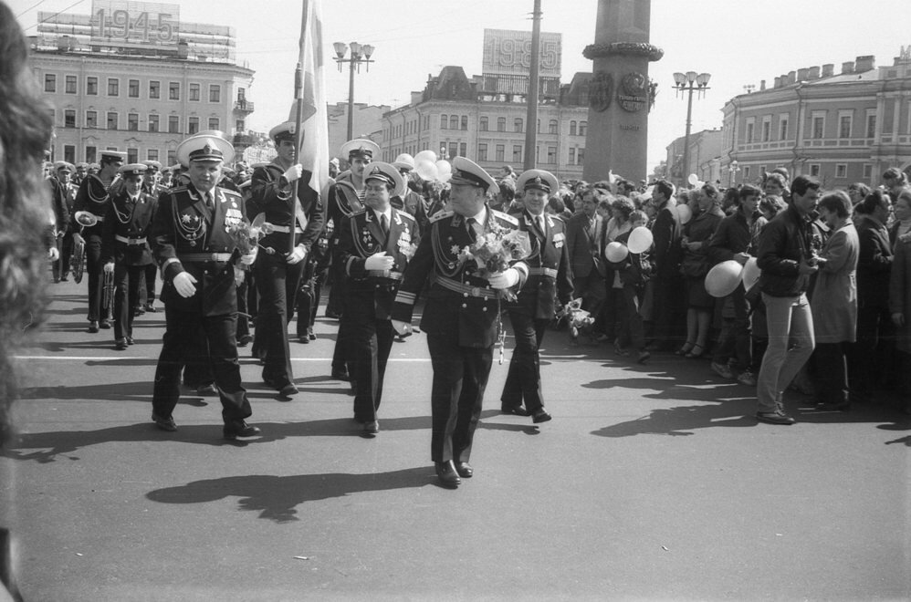 обелиск в честь 40-летия Победы