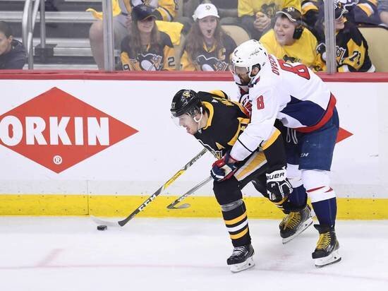     Евгений Малкин против Александра Овечкина. Фото: Jeanine Leech/Icon Sportswire/Global Look Press