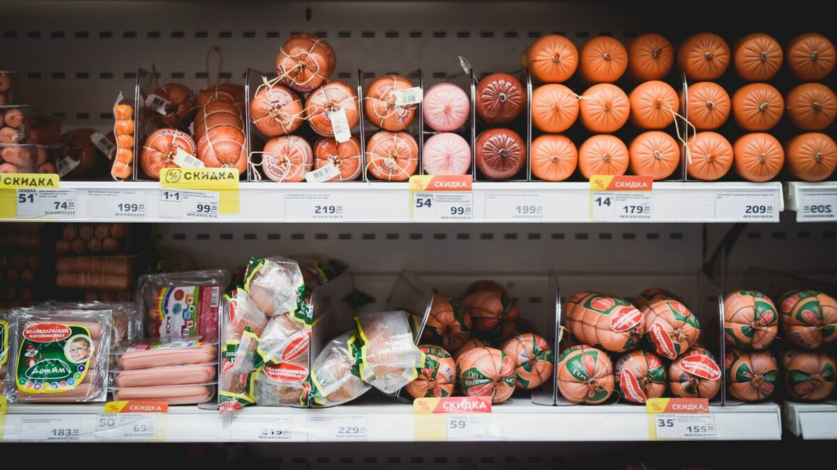     В Тюменской области подорожали помидоры, мясо, колбасы и яйца. За последнюю неделю, по данным Тюменьстата, стоимость килограмма томатов увеличилась с 229 рублей до 244,8 рублей. Одновременно с этим подешевели почти на 20 рублей огурцы. Сегодня килограмм этого овоща стоит 159 рублей.