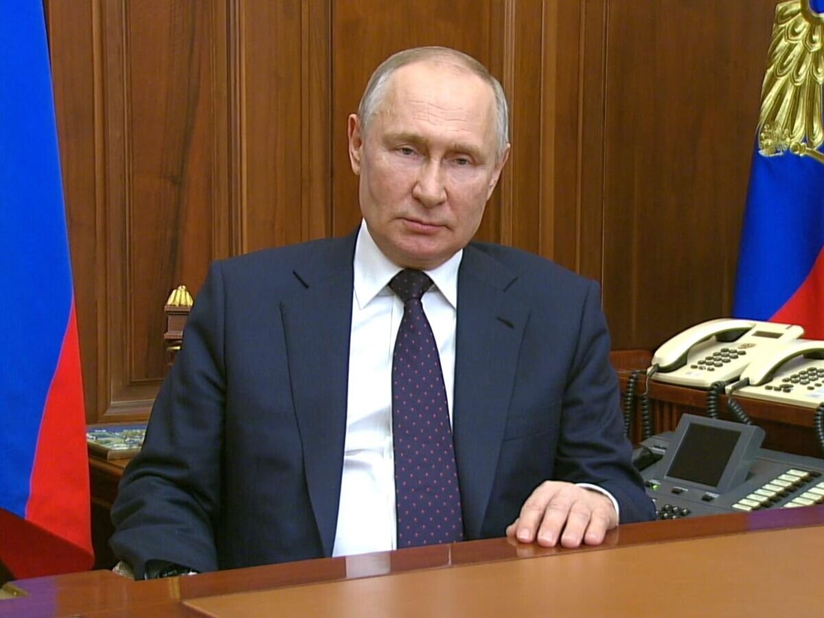    "Хочу поблагодарить вас за добросовестную службу" – Путин поздравил сотрудников Росгвардии с праздником