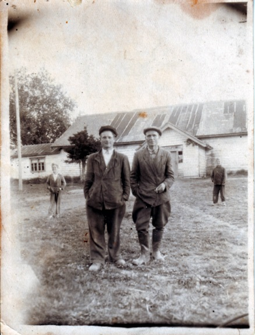 Колхозники сахалинского села Ключи