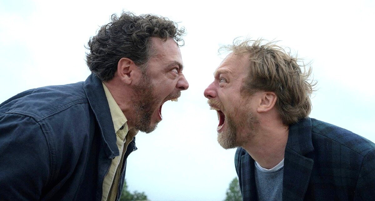 И по сей день фанаты "Коррозии металла" из 90-х готовы спеть для вас хиты любимой группы. Надо лишь плеснуть им спирта "Royal" и воткнуть в "Aiwasonic" ту самую затертую кассету. 