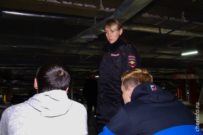    Это данные с начала 2023 года. Детям до 16 лет можно находиться на улице без взрослых до 22 часов, с 16 до 18 лет - до 23 часов.