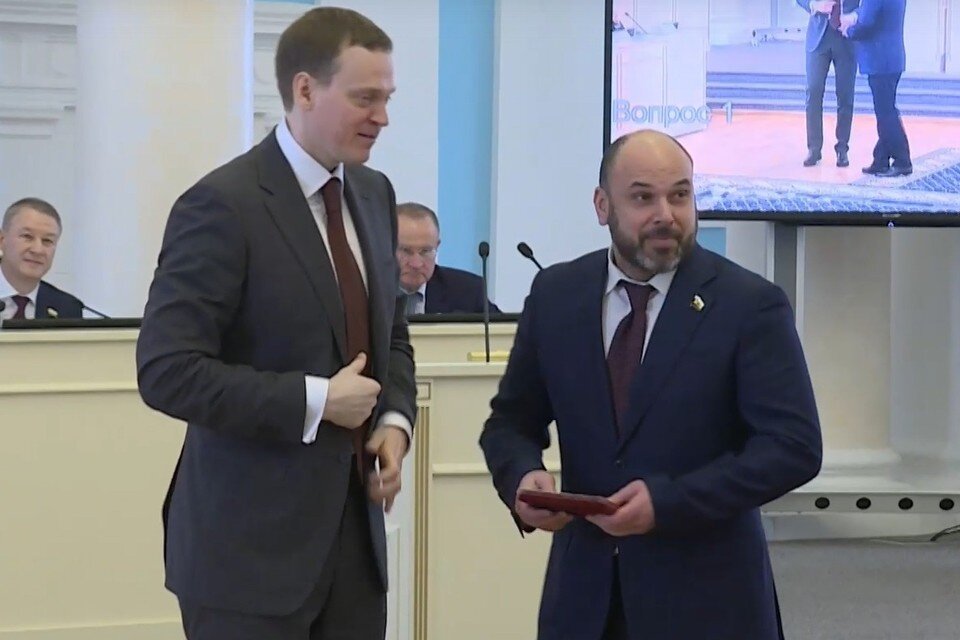     Депутат Андрей Глазунов получил медаль ордена «За заслуги перед Отечеством» II степени.