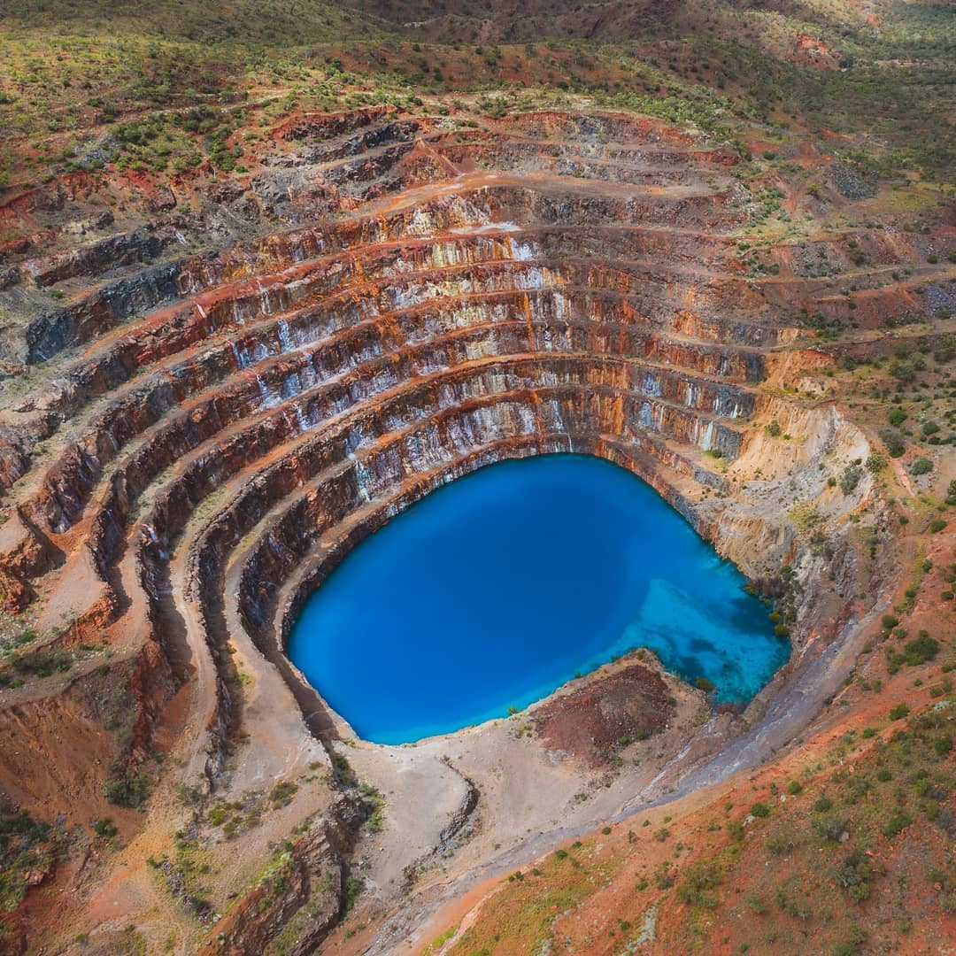 Б уранов. Урановый рудник Нью Мексико. Урановые Рудники в Австралии. Урановые руды в Австралии. Месторождение урановой руды Австралии.