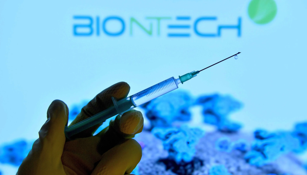 Vaccine development. Pfizer Biotech. Ваксина Пфайзер бионтеч. BIONTECH БАД. BIONTECH тест коронавирус аптека.