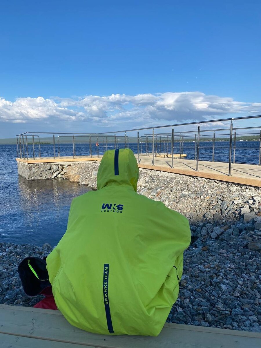 В ожидании катера