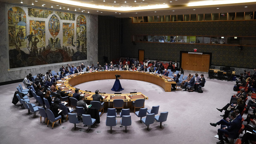 AP © John Minchillo