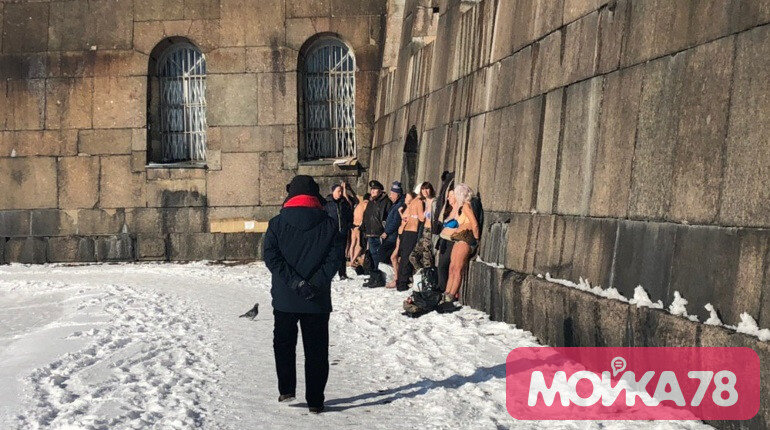 Загорают в Петербурге