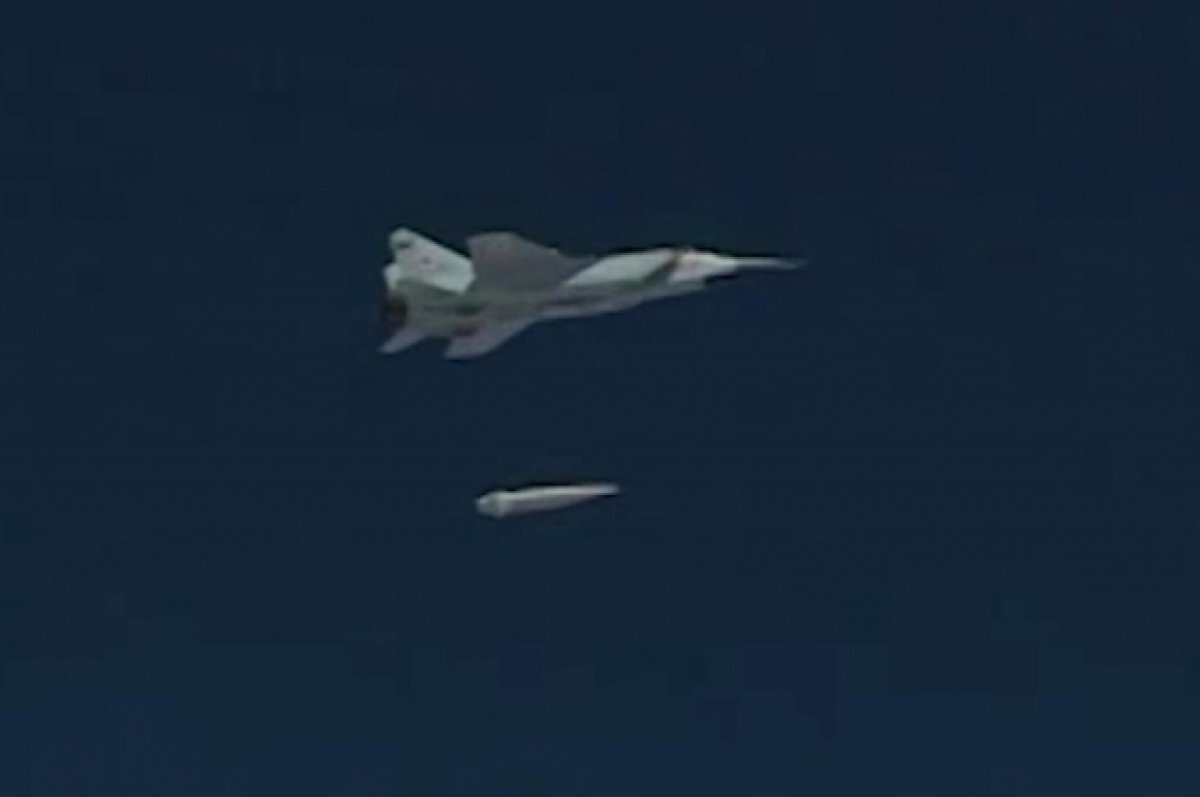    Пуск ракет «Кинжал» в рамках учений сил стратегического сдерживания «Гром-2022».