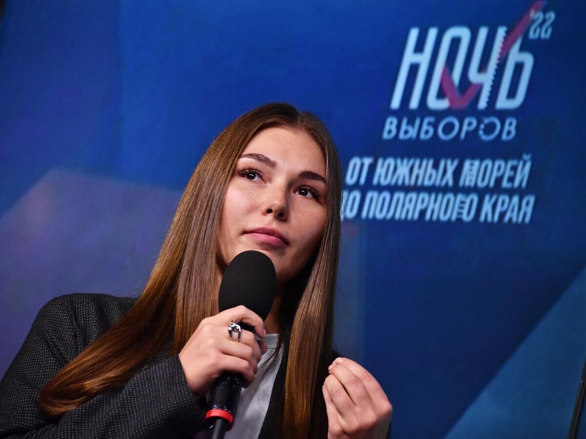    Чемпионка мира по пауэрлифтингу, спортсменка спортивного клуба КПРФ Марьяна Наумова на всероссийском онлайн-марафоне "Ночь выборов-2022"© РИА Новости / Евгений Биятов