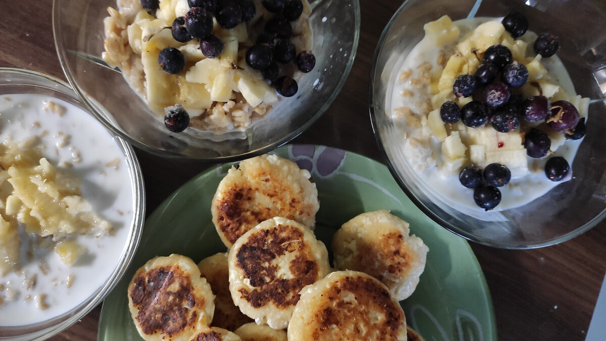 Гриша (1,5 года) без смородины ел