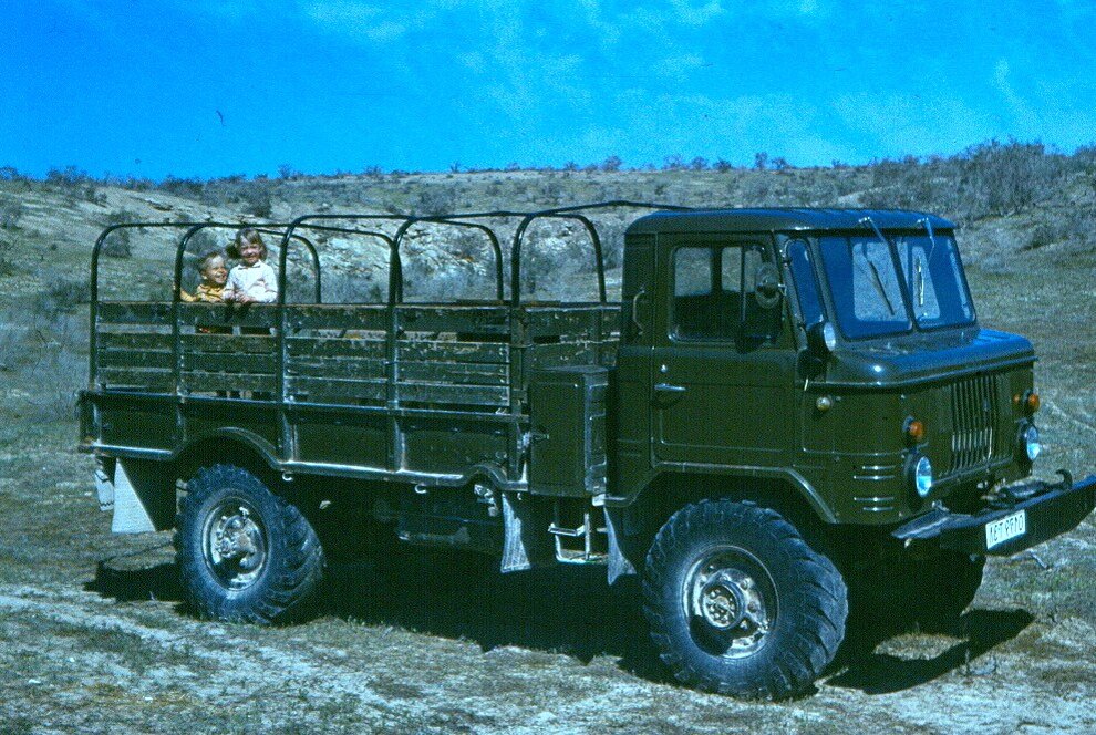 На такой машине мы выезжали в пустыню. И в первый раз - тоже.