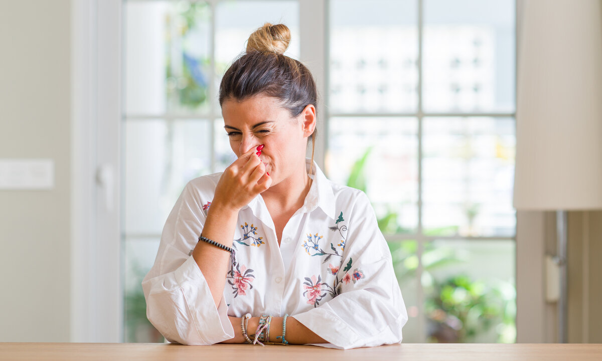 Будь то костёр, камин или сигареты, вот как избавить свой дом от упрямого запаха дыма