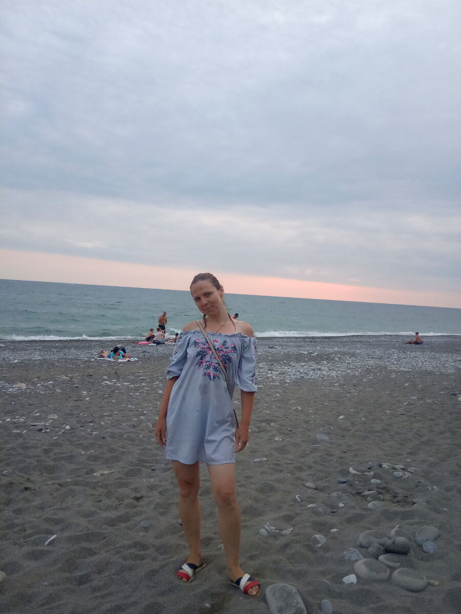 Автор статьи на пляже в Лоо.