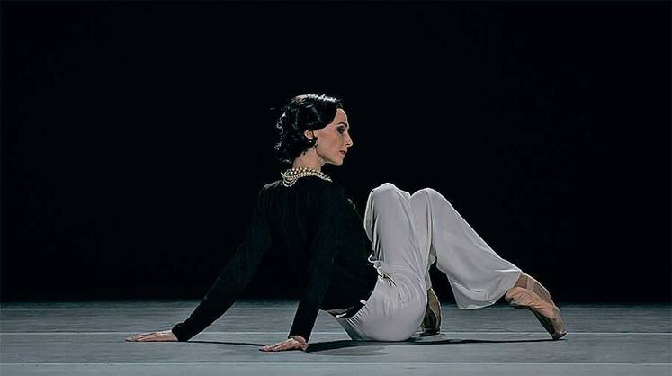   MUSARTS Помимо Gabrielle Chanel зрители смогут увидеть постановку «Как дыхание» известного итальянского хореографа Мауро Бигонцетти