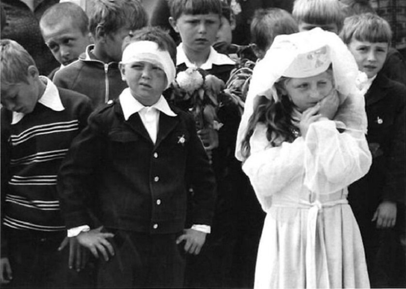 Как гласил известный лозунг 1930-х годов - "Спасибо товарищу Сталину за наше счастливое детство!-21