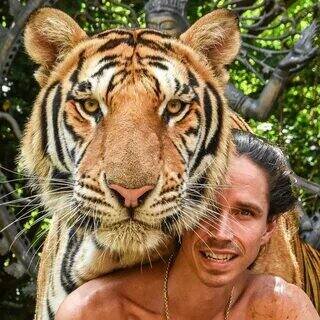 не превращается ли человек в паразита живущего за счет животного?