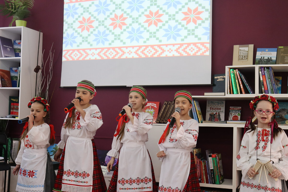 День единения народов беларуси детский сад. Дружба народов России. Дружба народов единство России Татарстан. День единения народов Беларуси и России. День единения народов России и Белоруссии для детей.