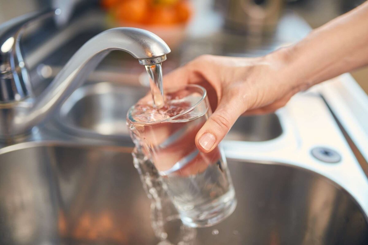     Употребление водопроводной воды с литием во время беременности повышает риск развития аутизма у ребёнка