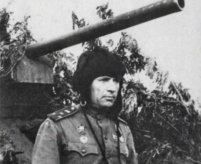 Заместитель командира отдельного танкового батальона