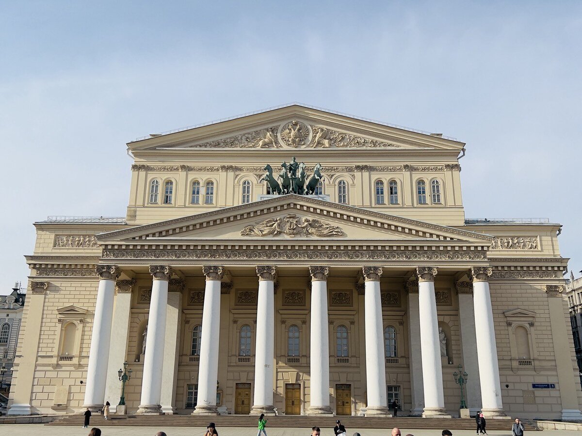 крыша большого театра в москве