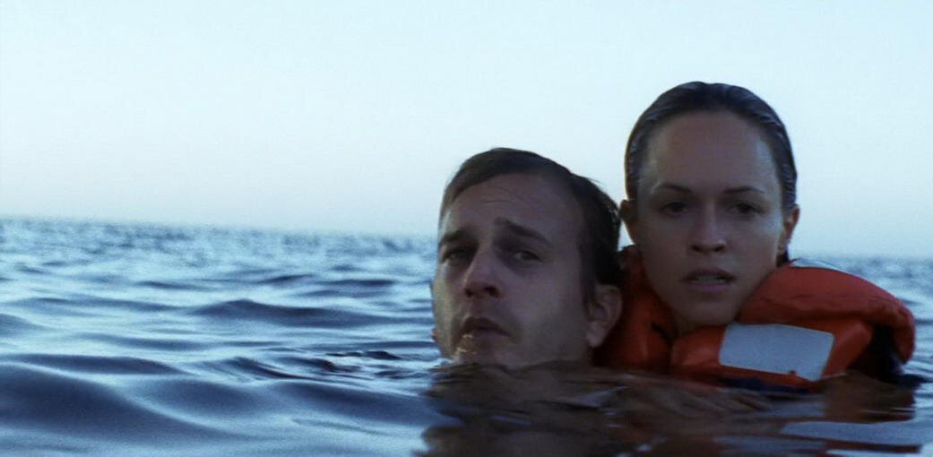 Открытое море число. Человек посреди океана. Открытое море. Открытое море 2003 6. Открытое море число.