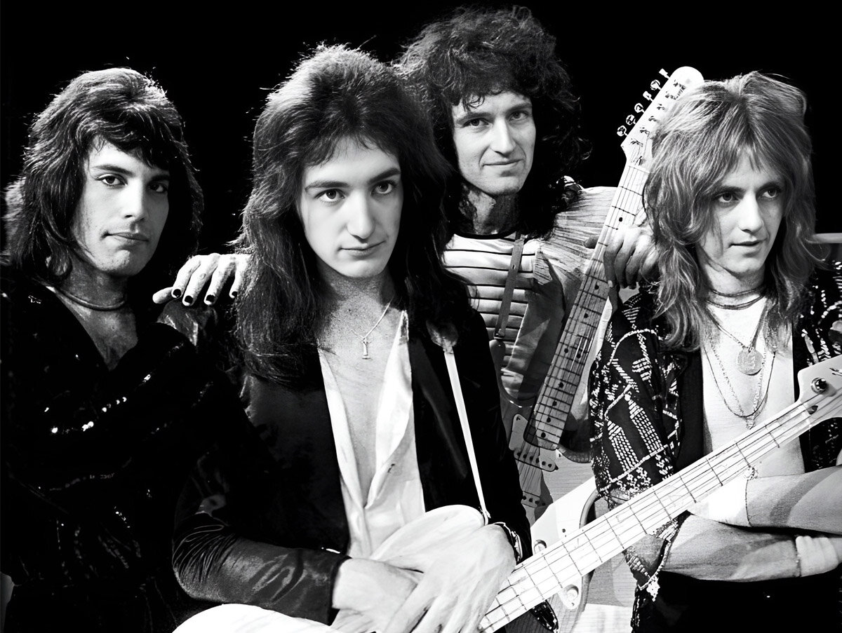 Слушать лучшие песни группы квин. Группа Квин 1970. Queen Band 1975. The Band Queen 1974. Группа Queen 2000.