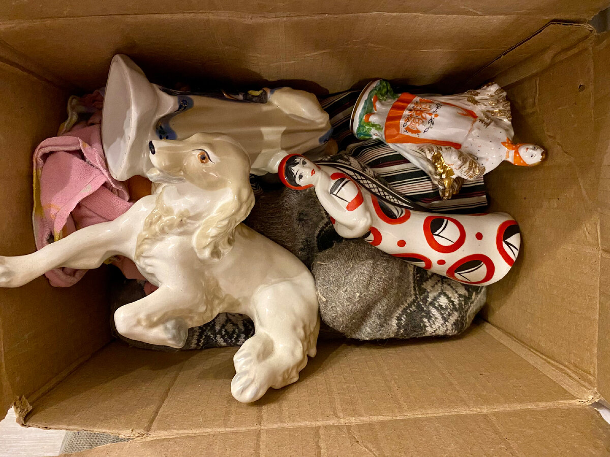 Любимые фарфоровые статуэтки мужа