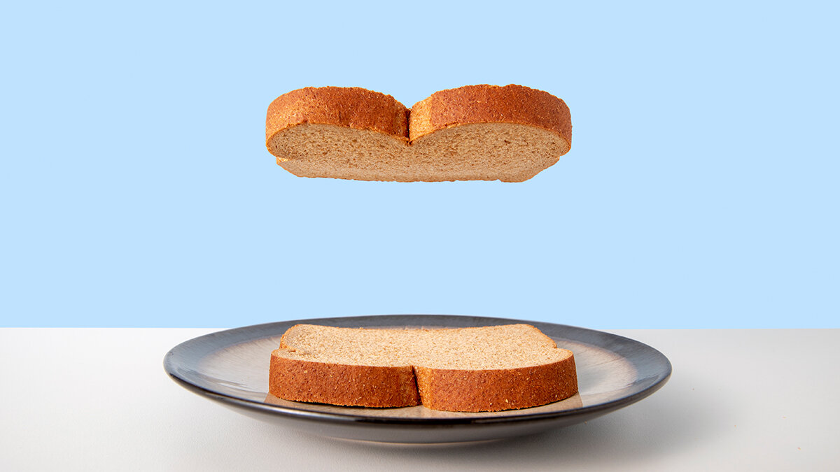 Критика по методу сэндвича: подчеркнуть сильные стороны, отметить, что требует улучшений, завершить на позитивной ноте