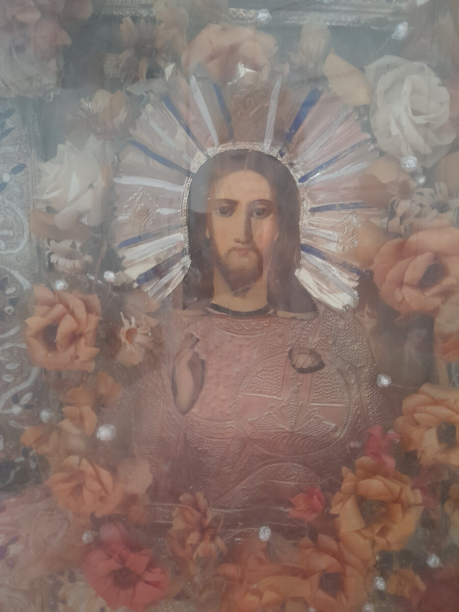 Иисус Христос икона найденная когда начали бомбить Белгород 