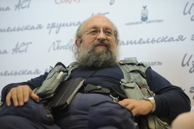 Уроженец Одессы, гражданин России с 27 января 2016 года, очень народный депутат из "списка Собянина" (2021 г.) А.А.Вассерман. Фото из открытых источников.