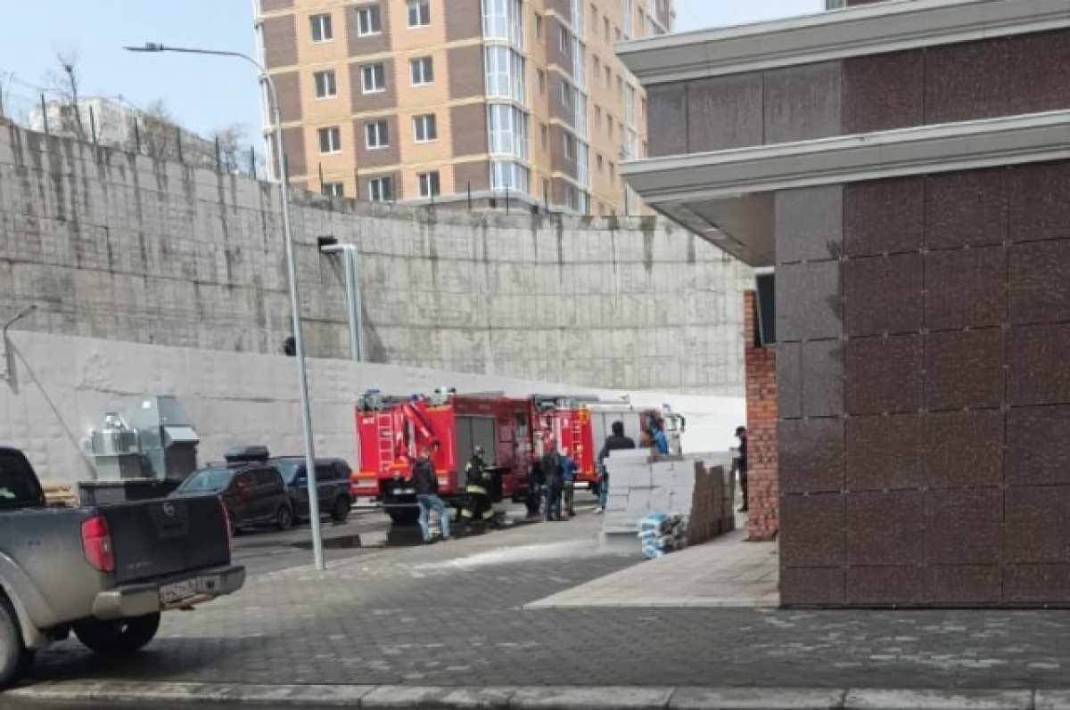    Во Владивостоке в лифте высотной новостройки начался пожар