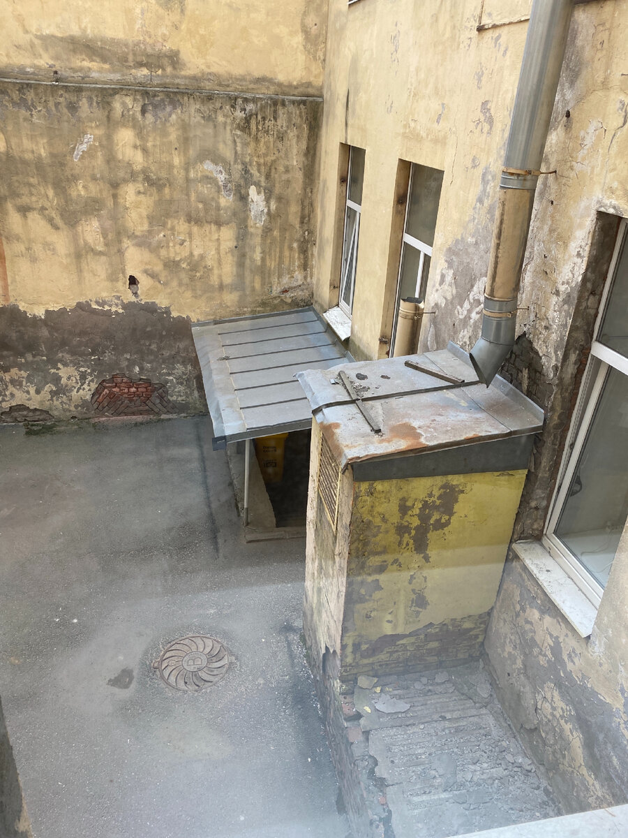 Есть еще вариант, что это было строение для сбора мусора, но все-таки я больше склоняюсь к своему основному варианту