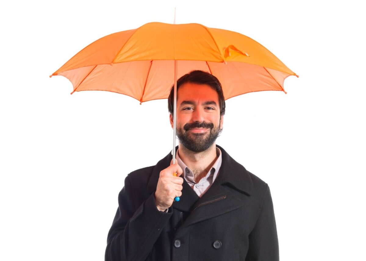 https://ru.freepik.com/free-photo/man-holding-an-umbrella-over-white-background_1182839.htm Изображение от luis_molinero на Freepik