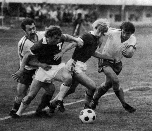 Виктор Юрьевич Пимушин в футболке московского "Торпедо"