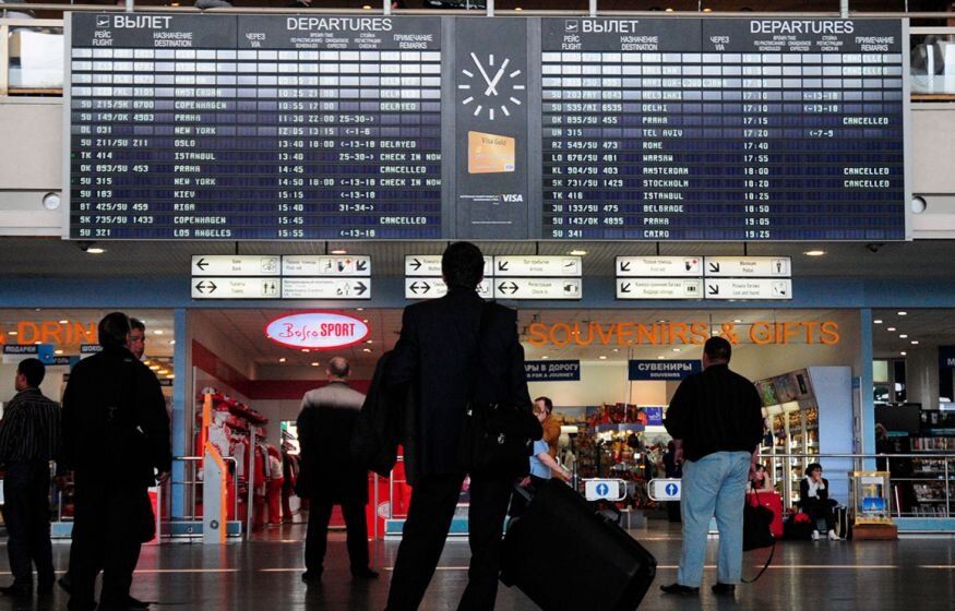    Авиакомпании отменяют рейсы по России после урезания господдержки