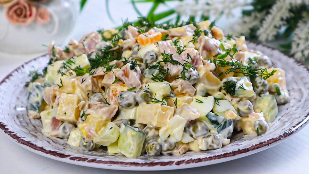 Салат "Турин" Ну очень Вкусный, Нежный, готовится Буквально 10 Минут! Похож на оливье.