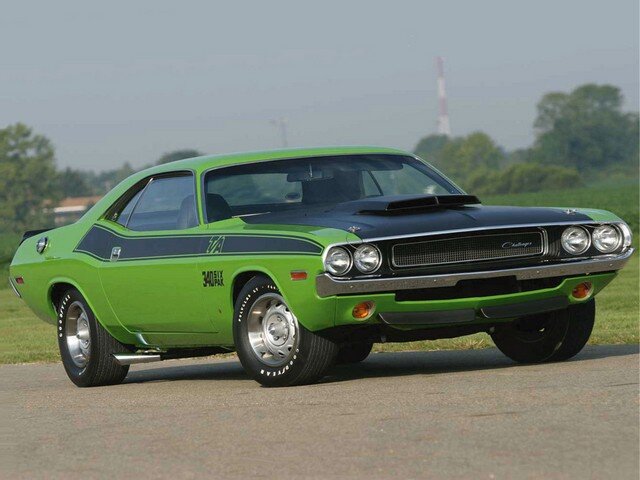 На фото американский мускул-кар Dodge Challenger 1970 года