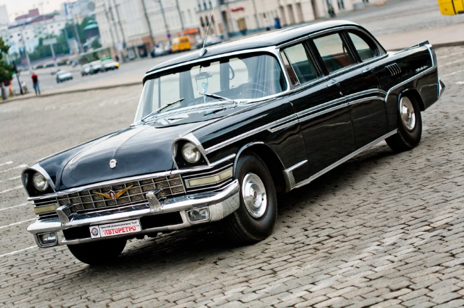 Автомобиль ЗИЛ-111