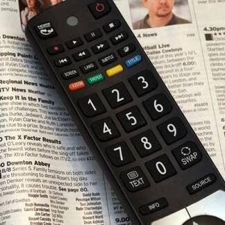 Причиной этому послужило отсутствие их представительств на территории республики. В Казахстане прекращена ретрансляция 88 зарубежных телеканалов
В начале года в Казахстане вступили в силу поправки в закон «О телерадиовещании», согласно которым все иностранные теле- и радиоканалы, вещающие на территории республики, в течение полугода обязаны были зарегистрировать в стране юридическое лицо либо провести учетную регистрацию своего филиала.

На сегодня это требование выполнили 219 телеканалов. По оставшимся 88 Министерство информации и коммуникаций подготовило приказы, предусматривающие прекращение их вещания в Казахстане. В их числе такие каналы, как «Киносоюз», «КИНОЛЮКС», «HD Кино 2», «RU.TV», «Боец», «ТНТ-Comedy» и другие. С их полным перечнем можно ознакомиться на официальном сайте министерства.

Как отмечают в ведомстве, с начала года с собственниками указанных телеканалов проводилась уведомительная работа о необходимости выполнения требований казахстанского законодательства, но ответной реакции не последовало.