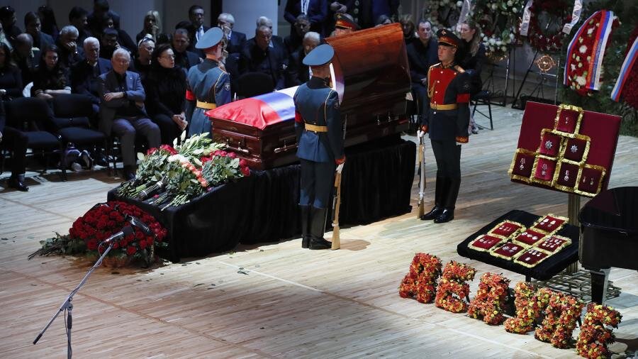 Прощание с иосифом кобзоном. Иосиф кобзон похороны валерия. Иосиф кобзон похороны. Церемония прощания с иосифом кобзоном. Похороненные иосифа кобзона.