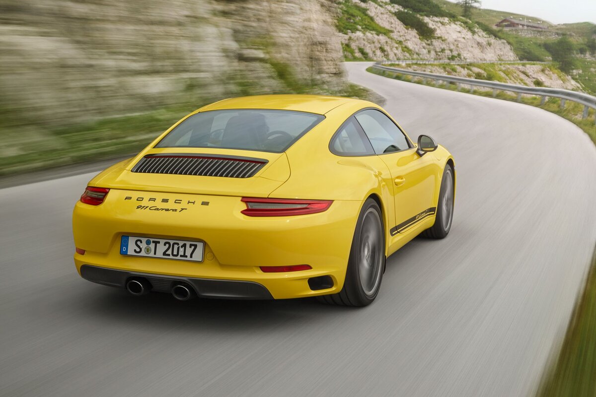 Пока мы ожидаем Porsche 911 поколения 992 , последняя версия, чтобы присоединиться к диапазону Carrera, прибыла в Великобританию. 911 Carrera T от Porsche - это знак 911 Т 1968 года, когда Бритс Вик Элфорд и Дэвид Стоун поехали на первый ралли в Монте-Карло в Porsche. Подзаголовок Porsche для T «меньше - больше», как вы увидите по цене последней модели. Продолжайте читать наш диск на 2018 Porsche 911 Carrera T.