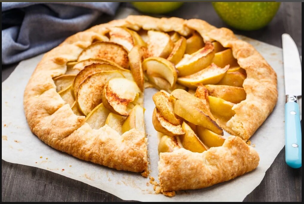 Дрожжевой яблочный пирог